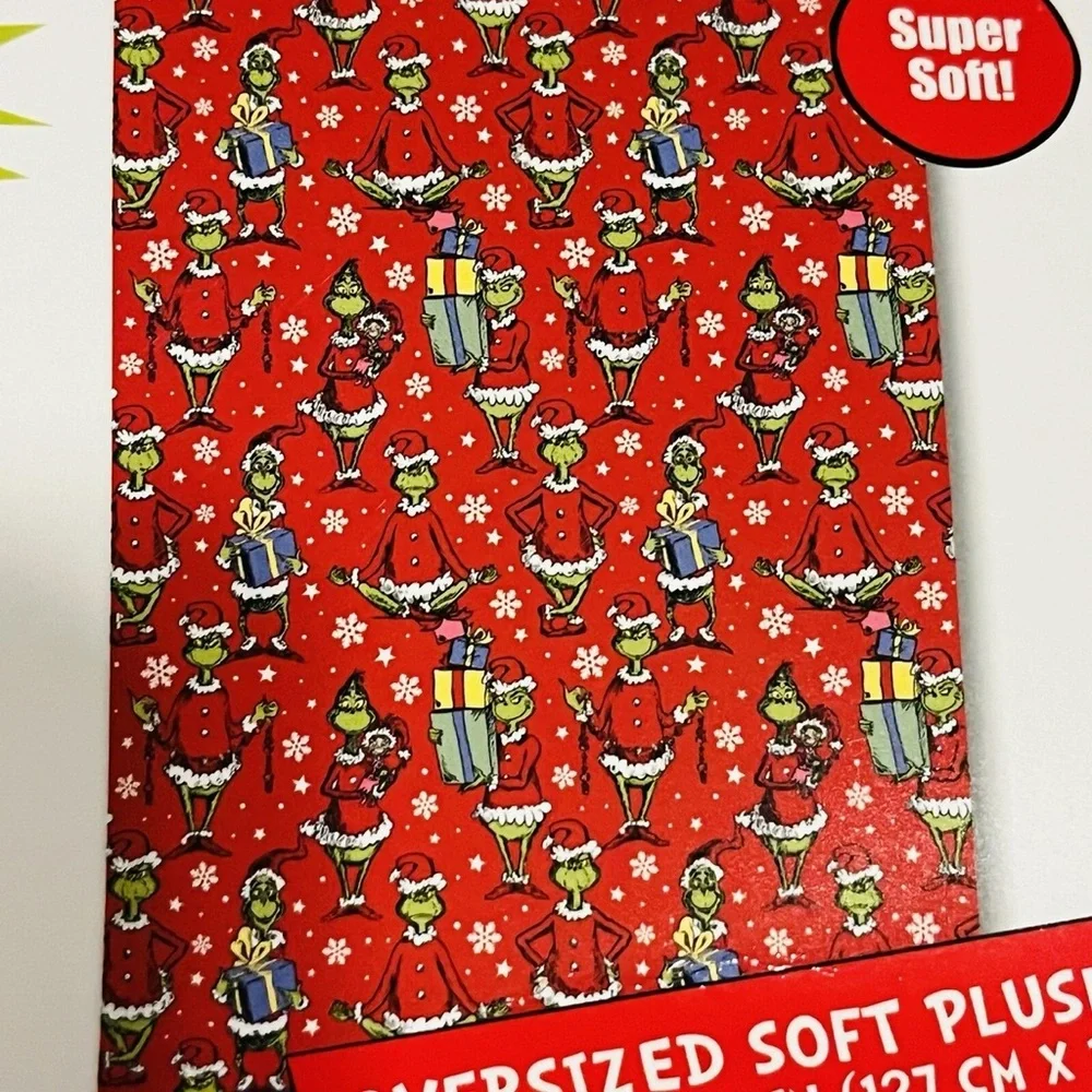 The Grinch Cindy Lou Who Red Christmas Throw Blanket NWT 50x70